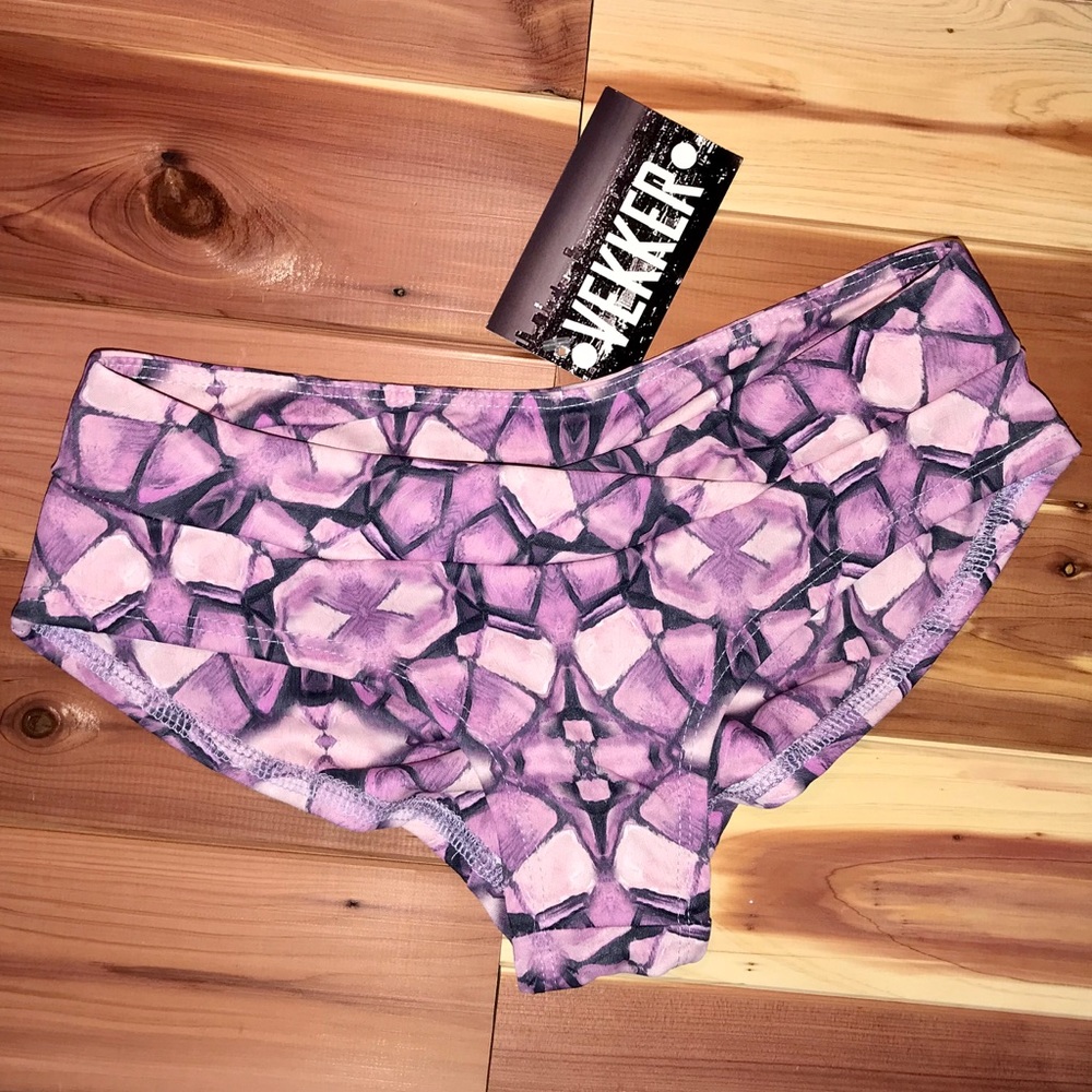 VEKKER LA Bubblegum V Short
